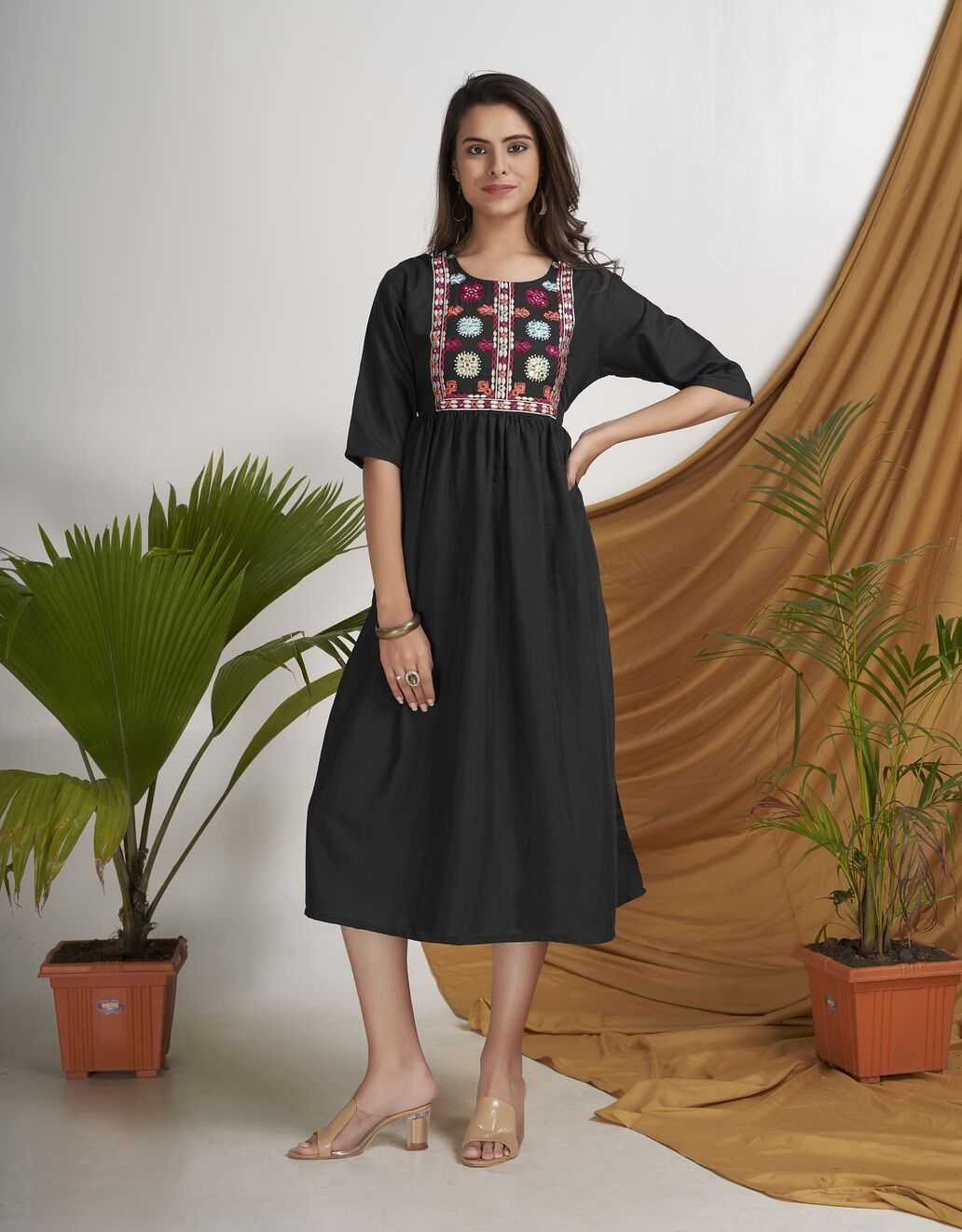 Shahar Roman 3-Piece Embroidered Kurta Set with Bottom & Dupatta