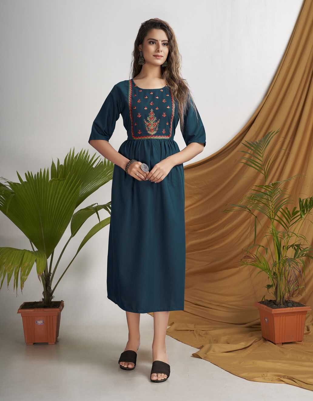 Shahar Roman 3-Piece Embroidered Kurta Set with Bottom & Dupatta